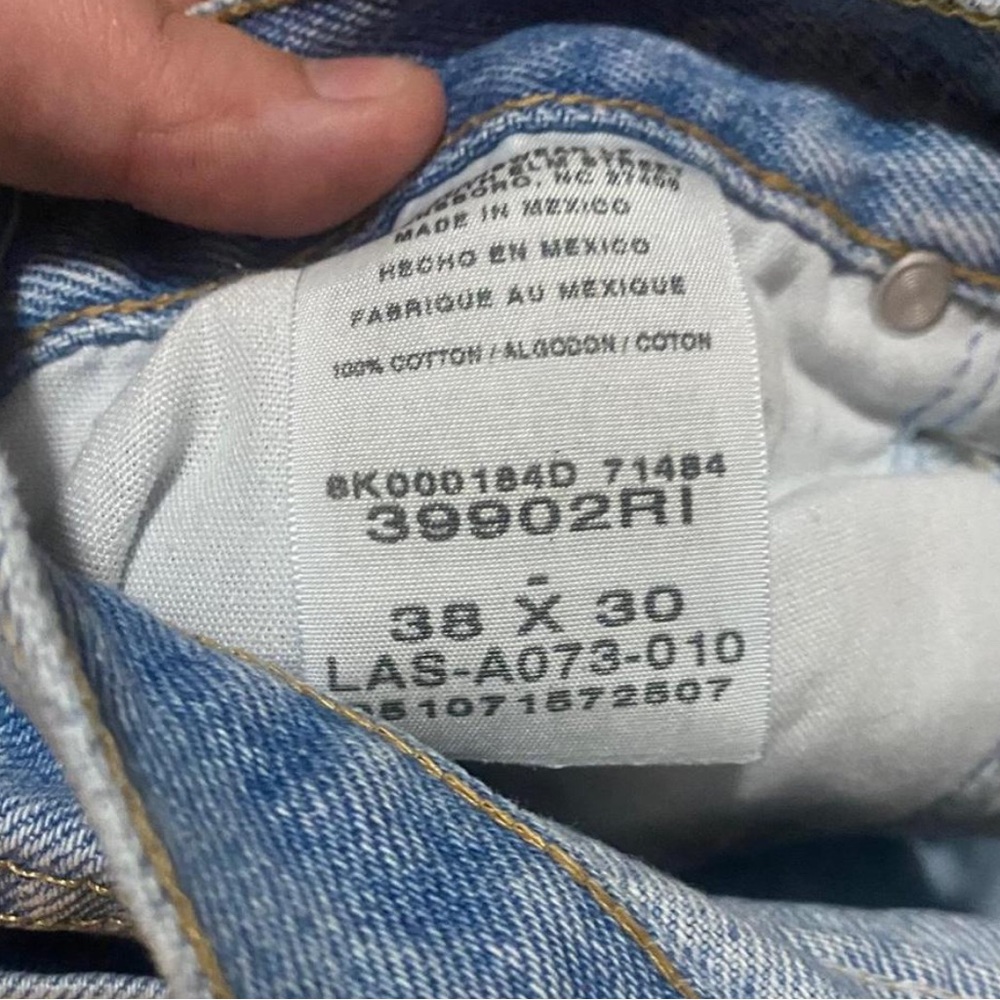 Wrangler Light Blue Relaxed Men's Jeans - Picture 4 of 4